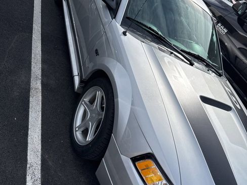 Used 2000 Ford Mustang GT image 3