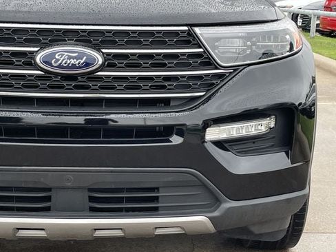 Used 2022 Ford Explorer XLT w/ Equipment Group 202A AWD/4WD image 9