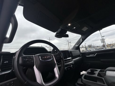 Used 2024 GMC Sierra 1500 SLT w/ X31 Off-Road Package image 14