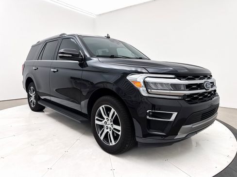 Used 2024 Ford Expedition Limited image 13
