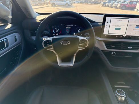 New 2025 Ford Explorer Active w/ Active Comfort Package image 13