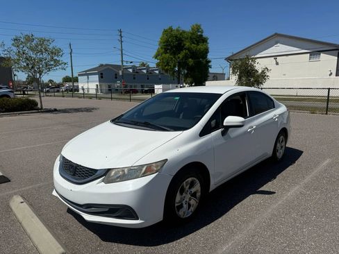 Used 2014 Honda Civic LX image 2