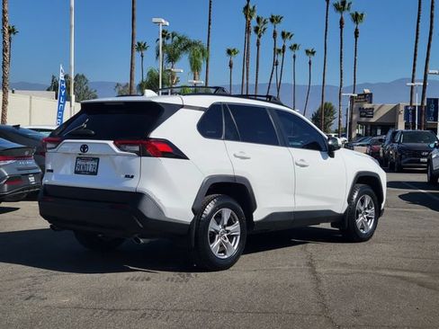Used 2024 Toyota RAV4 XLE w/ Convenience Package FWD image 4