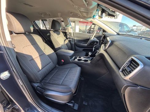 Used 2022 Kia Sportage LX image 4
