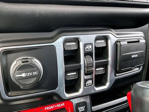 Used 2020 Jeep Wrangler Unlimited Rubicon w/ Quick Order Package 28Y Recon image 31