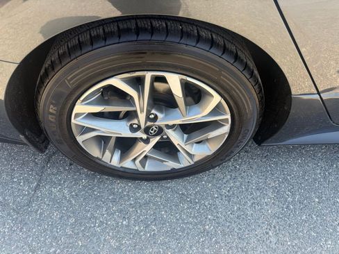 Used 2022 Hyundai Sonata SEL w/ Convenience Package image 11