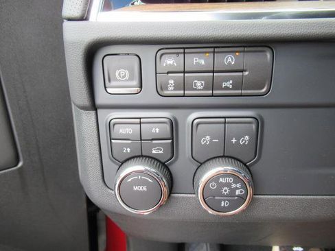 New 2025 Chevrolet Tahoe High Country image 29