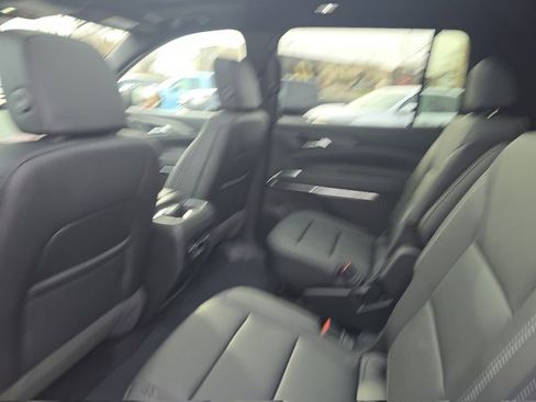 New 2026 Chevrolet Traverse LT w/ Sun and Wheel Package image 16