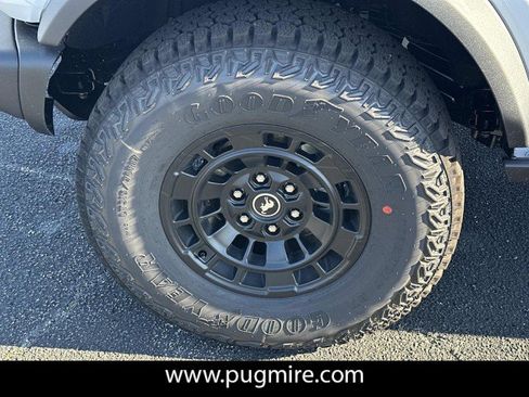 New 2026 Ford Bronco Badlands AWD/4WD image 11