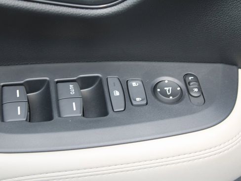 New 2026 Honda HR-V LX image 20