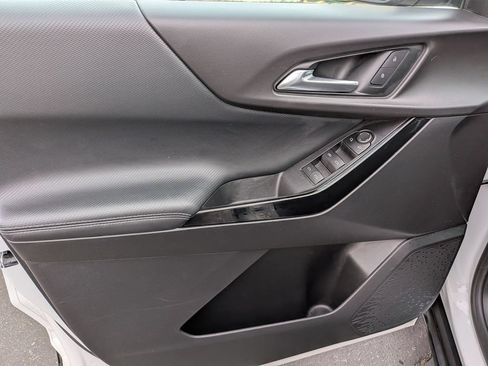Used 2025 Chevrolet Equinox LT FWD image 11