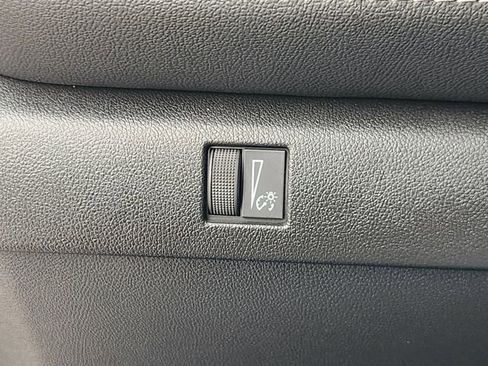 Used 2026 Chevrolet Colorado LT image 21