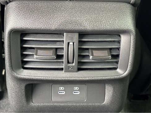 New 2026 Nissan Murano SV image 17