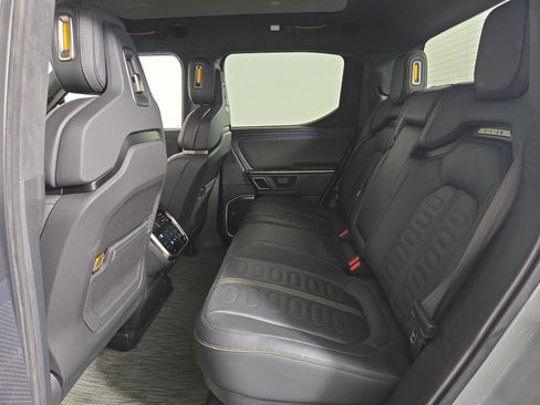 Used 2023 Rivian R1T Adventure AWD/4WD image 21