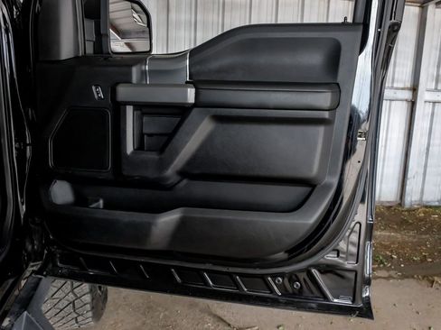 Used 2017 Ford F150 XLT w/ Equipment Group 302A Luxury AWD/4WD image 44