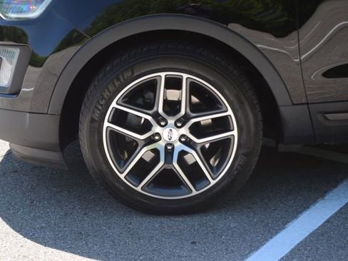 Used 2016 Ford Explorer Sport w/ Equipment Group 401A AWD/4WD image 29