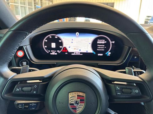 Used 2024 Porsche Cayenne Coupe image 20