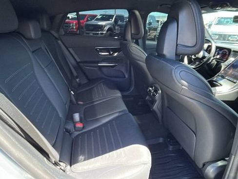 Used 2024 Mercedes-Benz GLC 300 4MATIC image 13