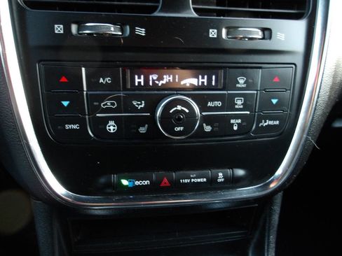 Used 2014 Dodge Grand Caravan R/T w/ Driver Convenience Group image 15