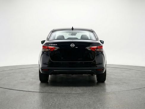 Used 2025 Nissan Versa SV FWD image 7