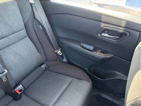 Used 2025 Nissan Rogue SV AWD/4WD image 40