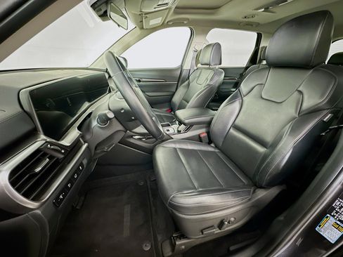 Used 2025 Kia Telluride S AWD/4WD image 13
