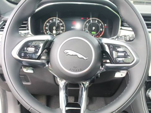 New 2026 Jaguar F-PACE R-Dynamic S image 17