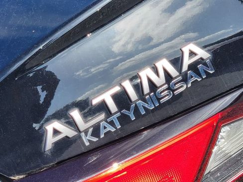 Used 2025 Nissan Altima 2.5 S FWD image 13