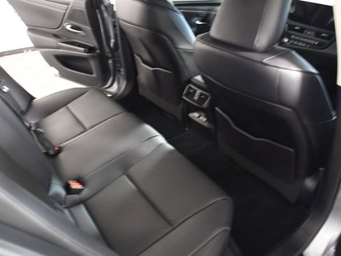Used 2023 Lexus ES 350 w/ Premium Package image 22