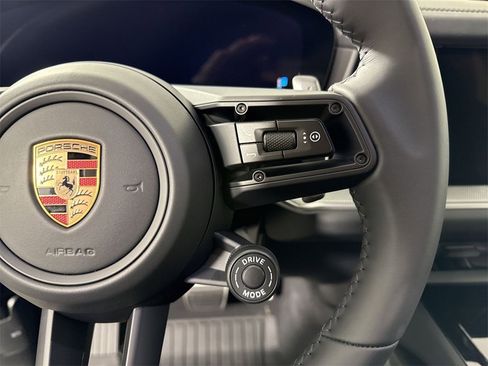 New 2026 Porsche Cayenne S image 39