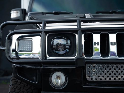 Used 2005 HUMMER H2 w/ Preferred Equipment Group AWD/4WD image 13