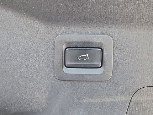 Used 2019 MAZDA CX-9 Touring w/ Touring Premium Package image 12