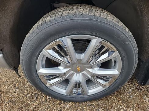 Used 2024 Chevrolet Silverado 1500 High Country w/ High Country Premium Package image 15