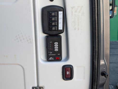 Used 2021 Mercedes-Benz Sprinter 4500 w/ Parking Package image 43