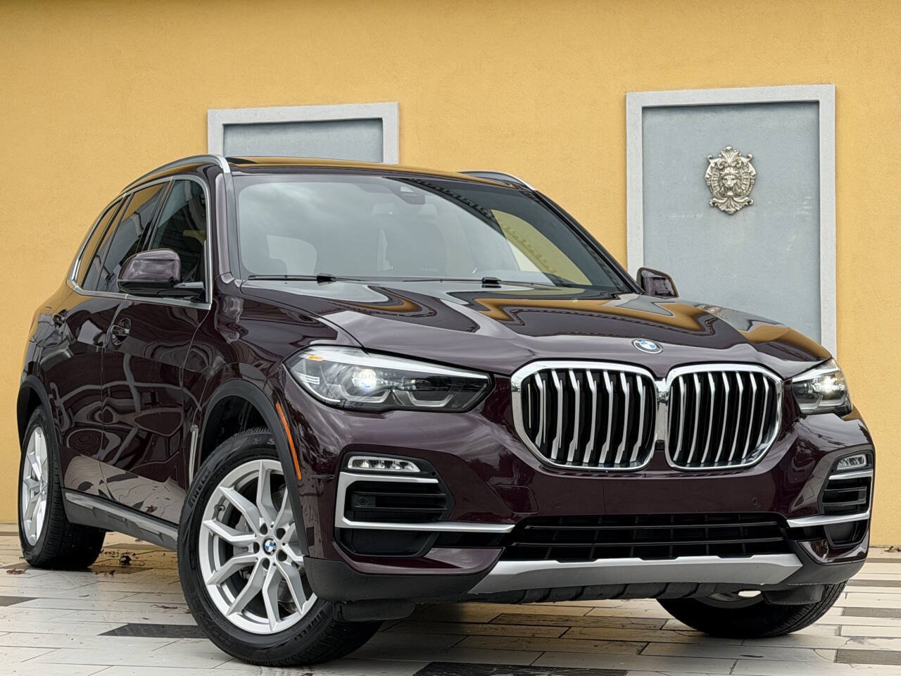 Used 2020 BMW X5 xDrive40i w/ Premium Package AWD/4WD image 1