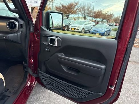 Used 2021 Jeep Wrangler Unlimited Sport image 33