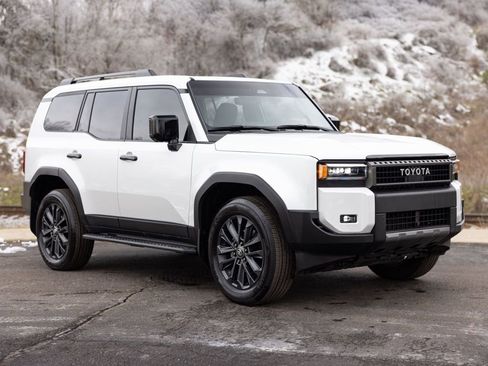 Used 2025 Toyota Land Cruiser w/ Premium Package image 11