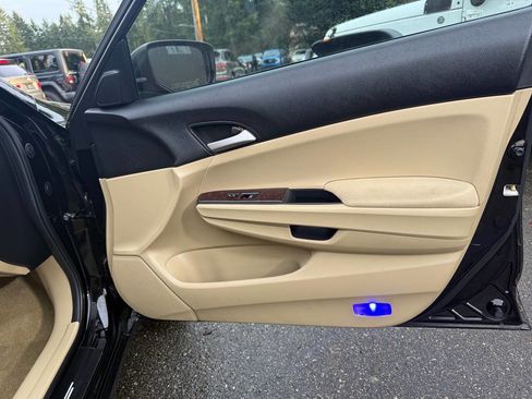 Used 2011 Honda Accord SE image 24