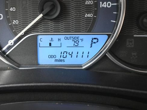 Used 2015 Toyota Corolla LE FWD image 16