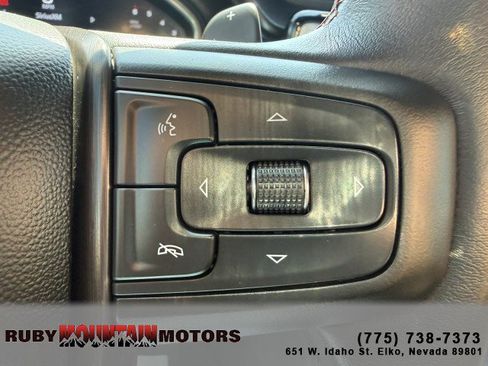 Used 2023 GMC Sierra 1500 AT4 w/ Technology Package AWD/4WD image 13