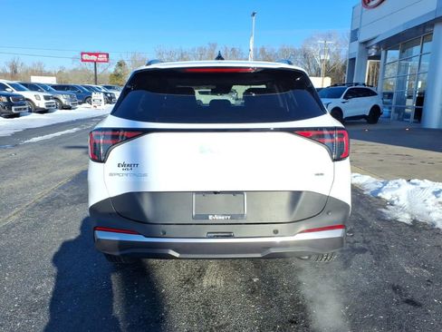 New 2026 Kia Sportage EX image 5