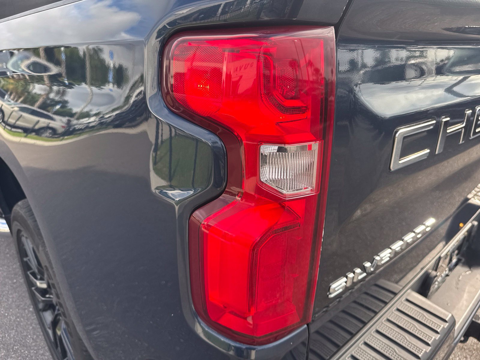 Used 2022 Chevrolet Silverado 1500 RST RWD image 13