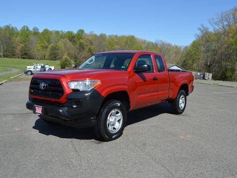 Used 2017 Toyota Tacoma 4x4 Access Cab image 52