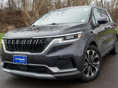 Used 2024 Kia Carnival EX