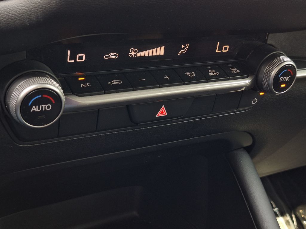 Used 2024 MAZDA MAZDA3 s FWD image 22
