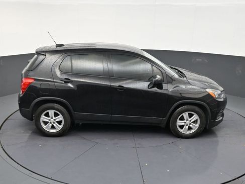 Used 2020 Chevrolet Trax LS FWD image 17