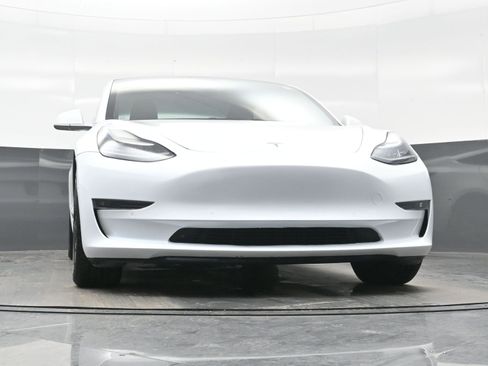 Used 2018 Tesla Model 3 Long Range image 30