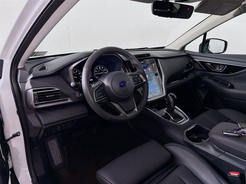 Certified 2025 Subaru Outback Limited image 9