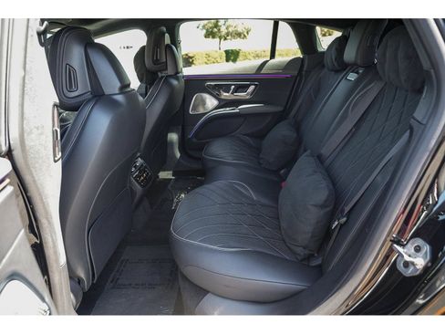 Used 2023 Mercedes-Benz EQS 580 4MATIC Sedan image 19