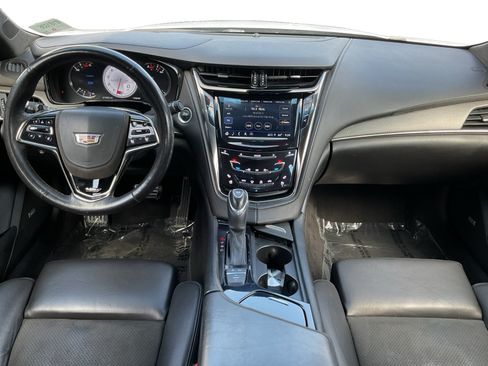 Used 2018 Cadillac CTS V w/ Luxury Package RWD image 10